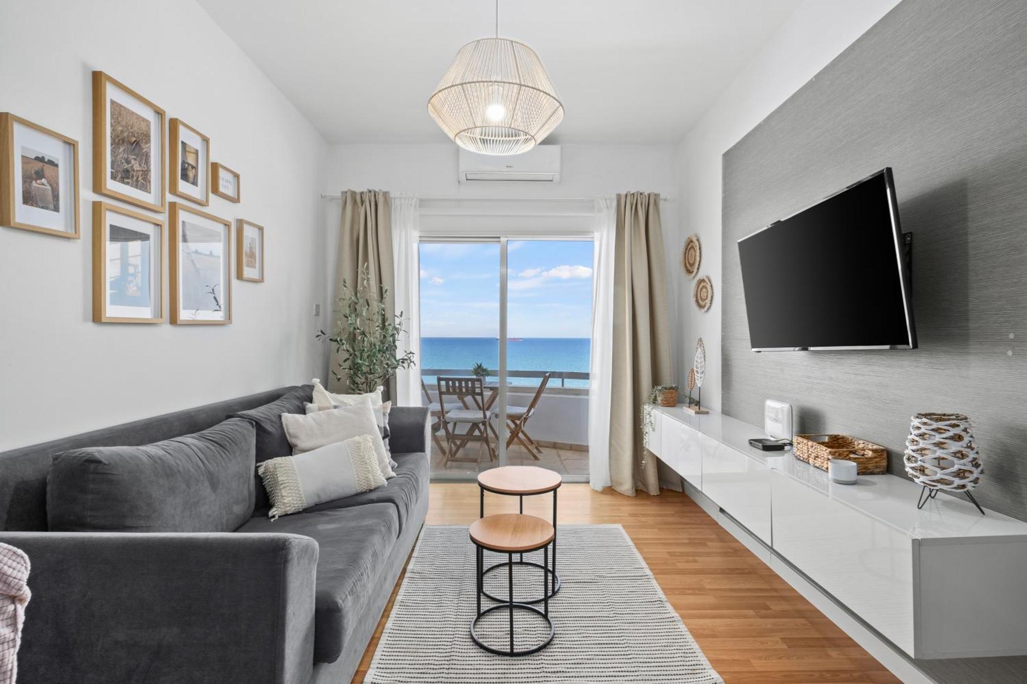 Lazuli Sea View Beachfront- Ap 61 Ларнака Екстер'єр фото