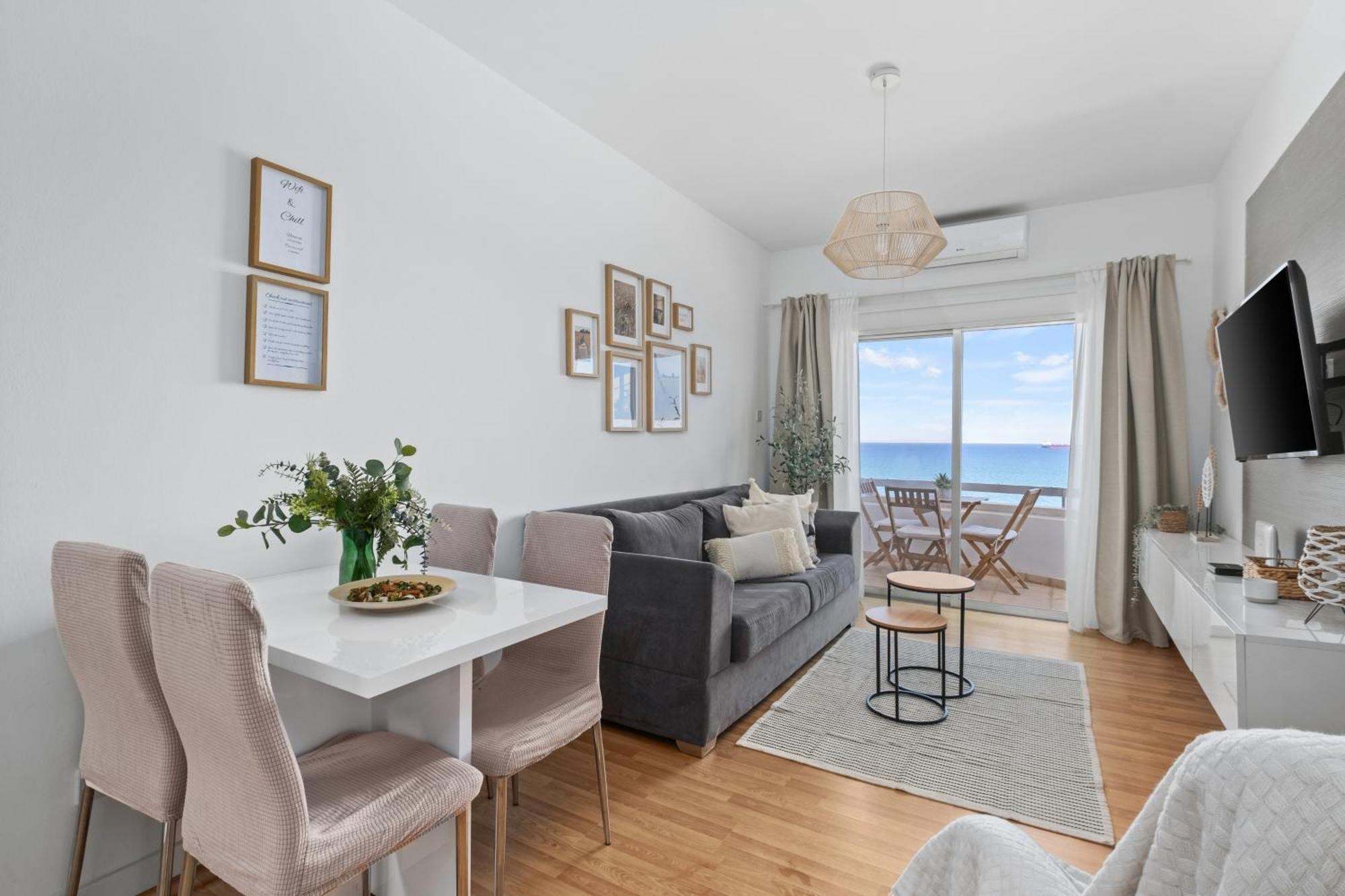 Lazuli Sea View Beachfront- Ap 61 Ларнака Екстер'єр фото
